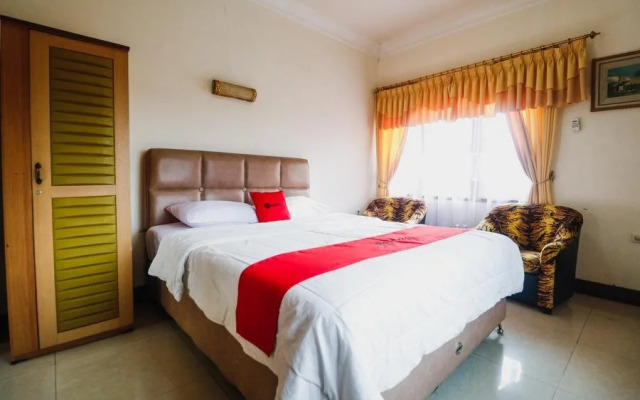 RedDoorz @ Cibogo Puncak Bogor