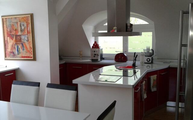 Sagittarius Apartment