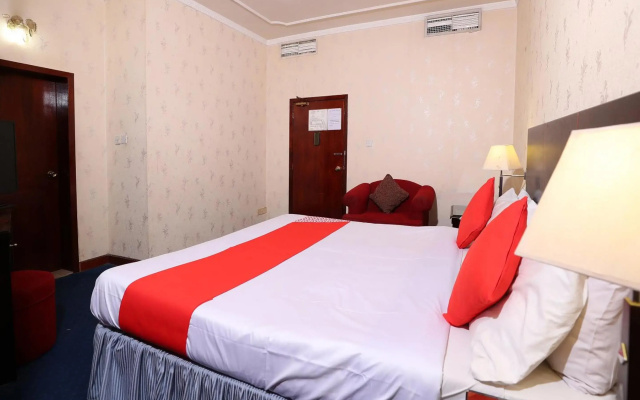 OYO 112 Semiramis Hotel