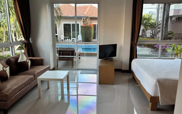Khun Mai Villa – Guest Rooms – Pattaya