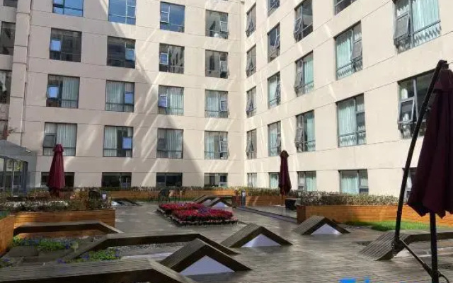 Wassim Hotel (Shanghai Pudong Theme Park)