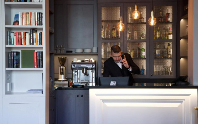 54 Queens Gate Hotel