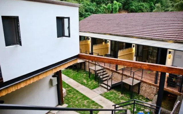 Yinxian Shanju Hotel