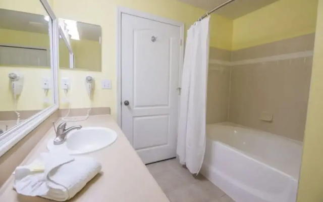 James' Runaway Beach Condo