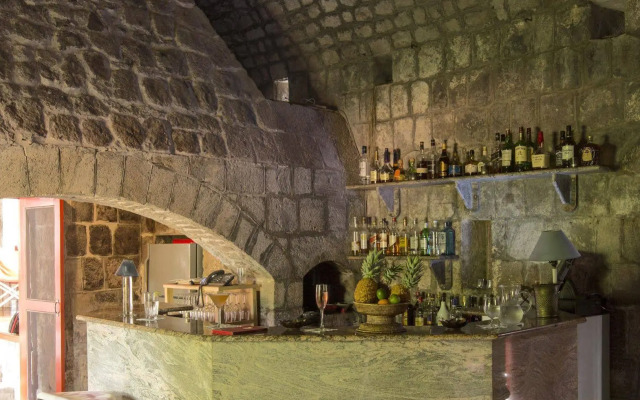Golden Rock Inn