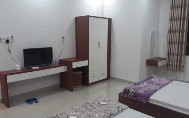 Oyo 727 Hoang Giang Hotel