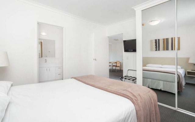 Hillarys Harbour Resort