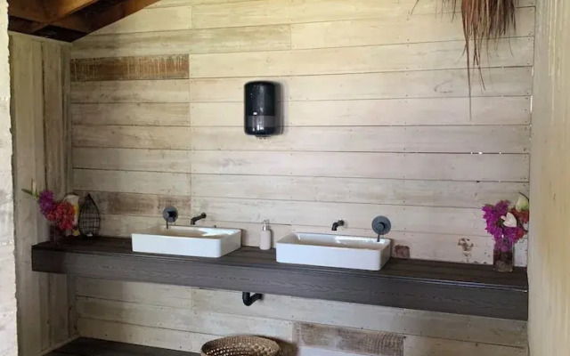 Bombua Beach House