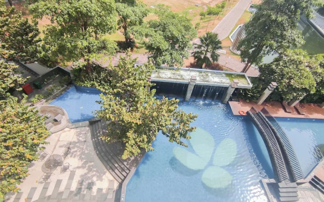 Simple And Relaxing 1Br At Grand Sungkono Lagoon Apartment
