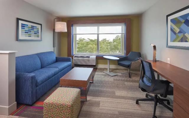 Holiday Inn Express Doral Miami by IHG