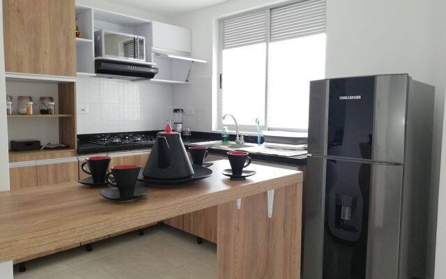 Cmodo Apartamento
