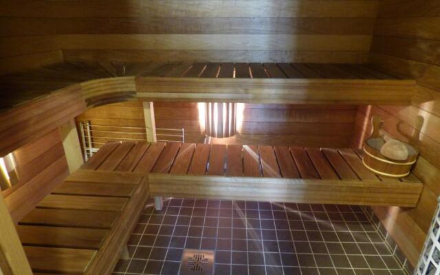 Romantic suite with sauna, free parking