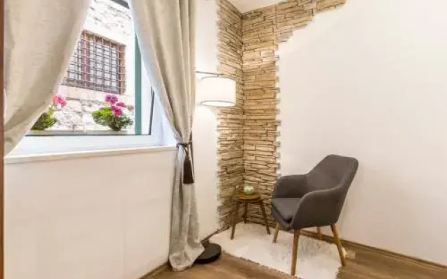 West Gate Apartment