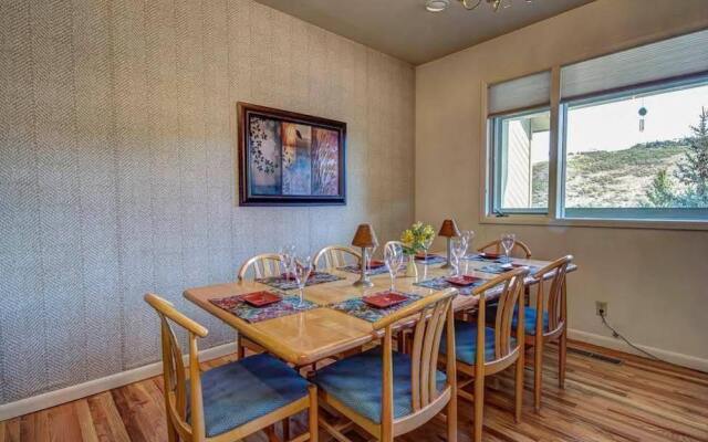 Lowell Avenue Apartment By Alpine Ski Properties