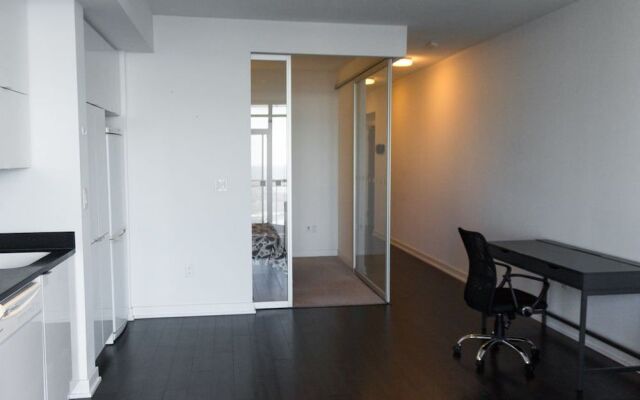 Downtown Toronto Luxury Suites