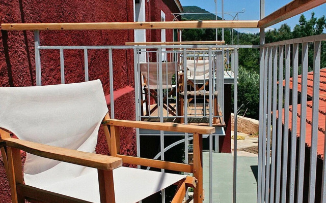 Zefiros Traditional Hotel