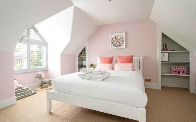 Chic and Colourful Family Home by Underthedoormat