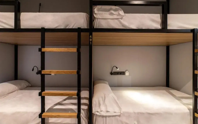 Petit Hostel La Latina - Adults Only
