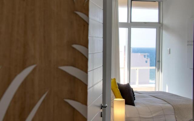 801 Oyster Schelles - Near Umhlanga Rocks Beach