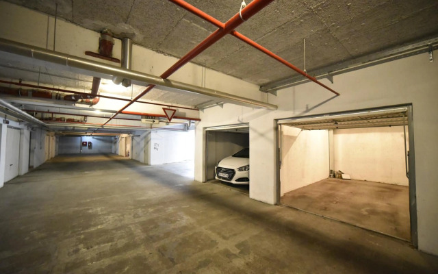 Block Apartment Park