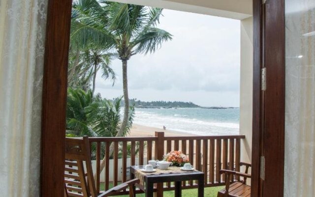 Sapphire Seas Beachfront Villas