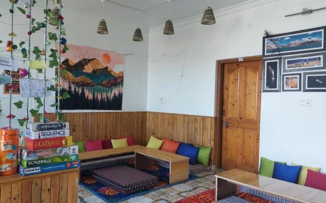 The Lost Hostels-Bir - Landing Site