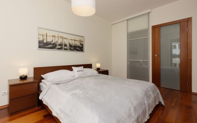 Apartment With 3 Rooms Bemowo by Renters