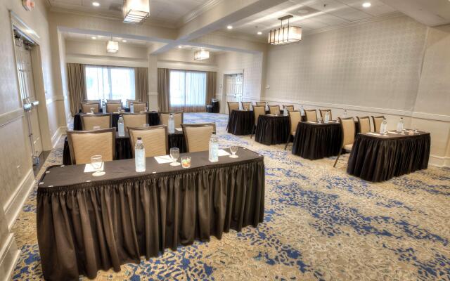 Doubletree Suites by Hilton at The Battery Atlanta