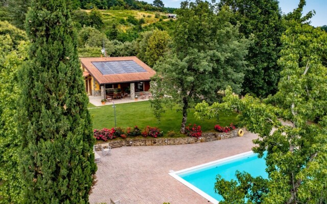 Cottage in Tuscany With Private Pool