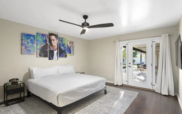 Entertainers Dream! 4 Bdrm / HTD Pool/ Games!
