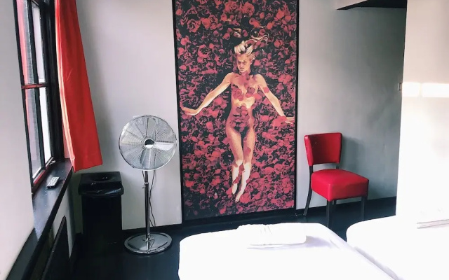 Heart Of Amsterdam - Hostel