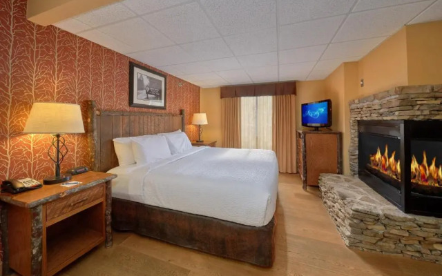 Old Creek Lodge