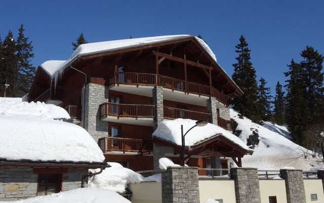 Chalet Oliver by Skinetworks