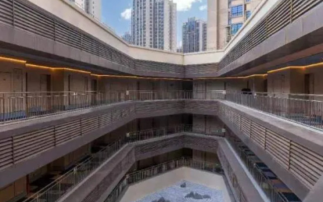 HanTing Hotel (Chongqing Tongnan County High-Speed Railway Station)