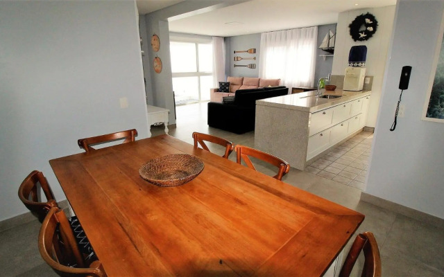 1080 - Apartamento com vista para o mar em Bombinhas