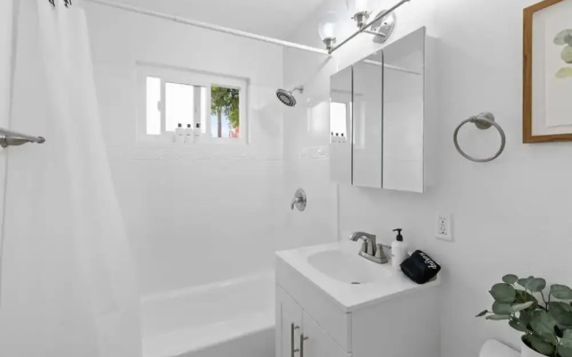 @ Marbella Lane - Modern 3broasis 15-min to Levi's