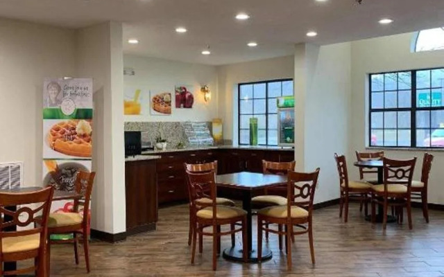 Quality Inn & Suites Prestonsburg next to Mountain Arts Center