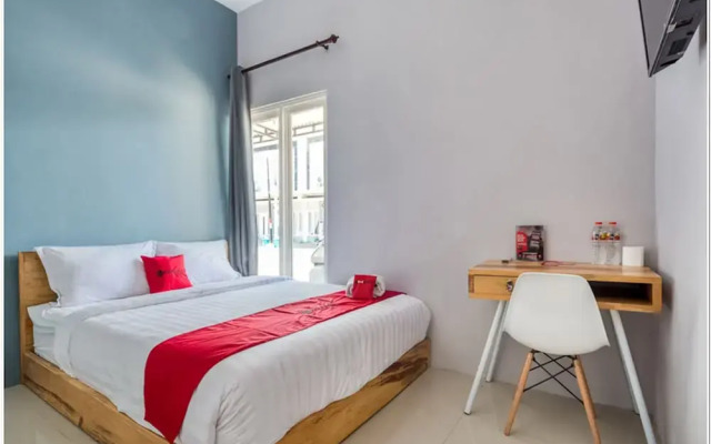 RedDoorz @ Bypass Juanda Airport