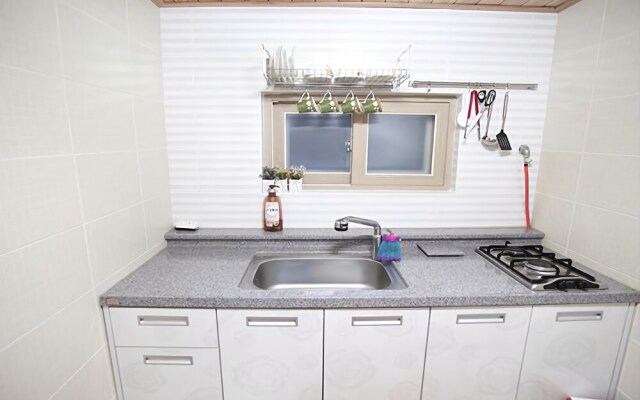 Gurye Nogojiri Pension