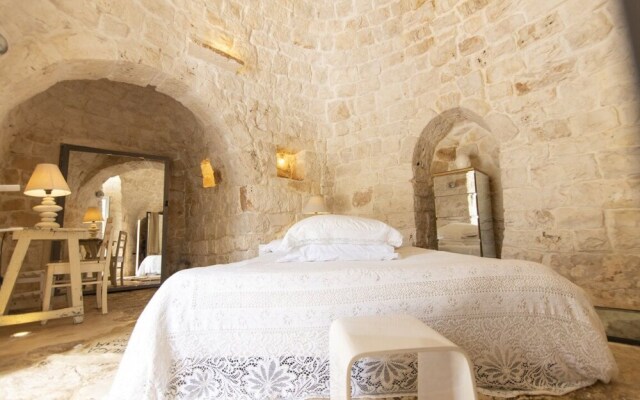 Trullo e Lamie Fiabeschi con Piscina Privata