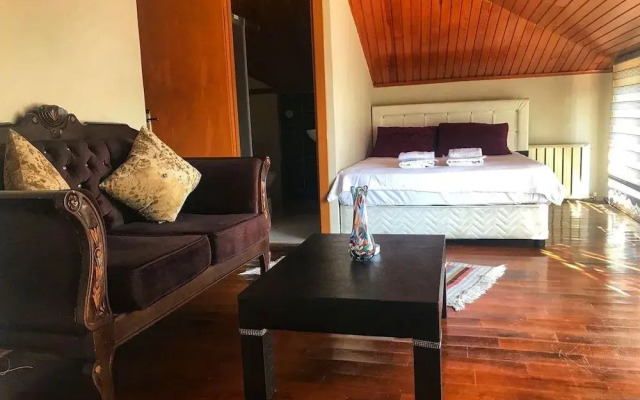 Mavilla Hotel