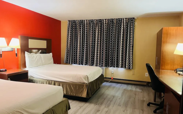 Motel 6 Iron Mountain