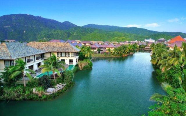 Yalong Bay Villas and Spa