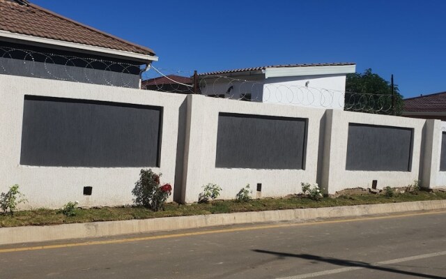Thetsane Apartments