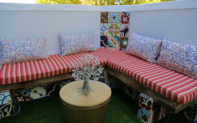 Lions Head Apartment by CTHA