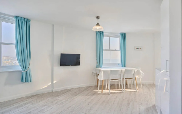 Host Stay Beachside Gallery