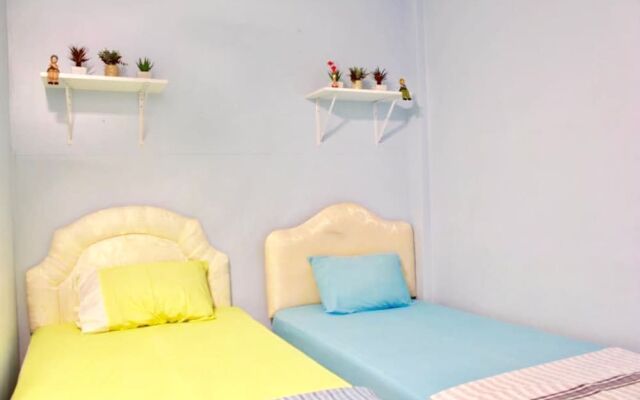 Variety D-Day Hostel Hua-Hin