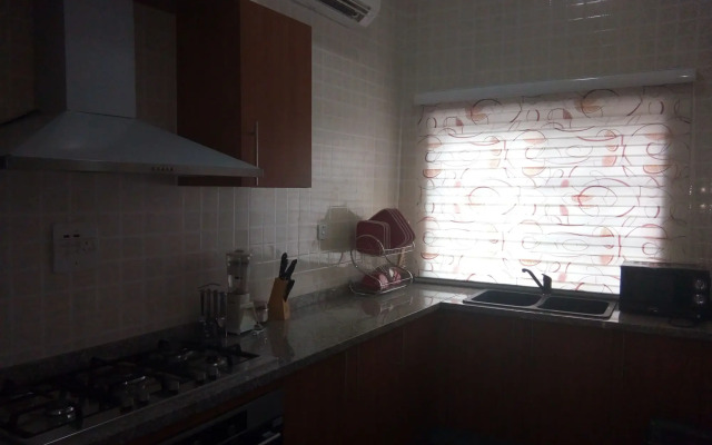 Ozom Hotel