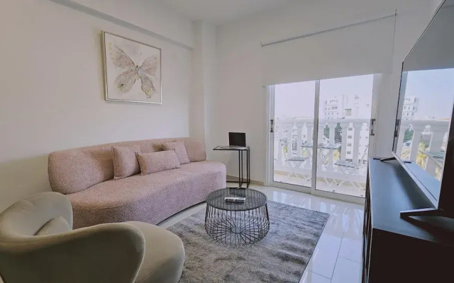104 NIC - 402 Stay Cosmo City Suite