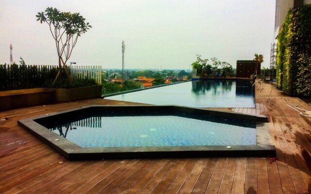 New Furnished City View Studio Apartment @ Springwood Residence By Travelio